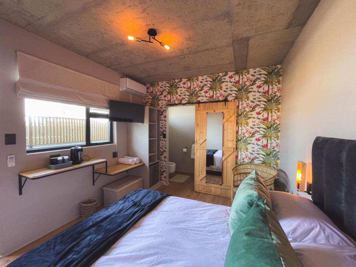 Le Bezz Guesthouse Баллито Экстерьер фото