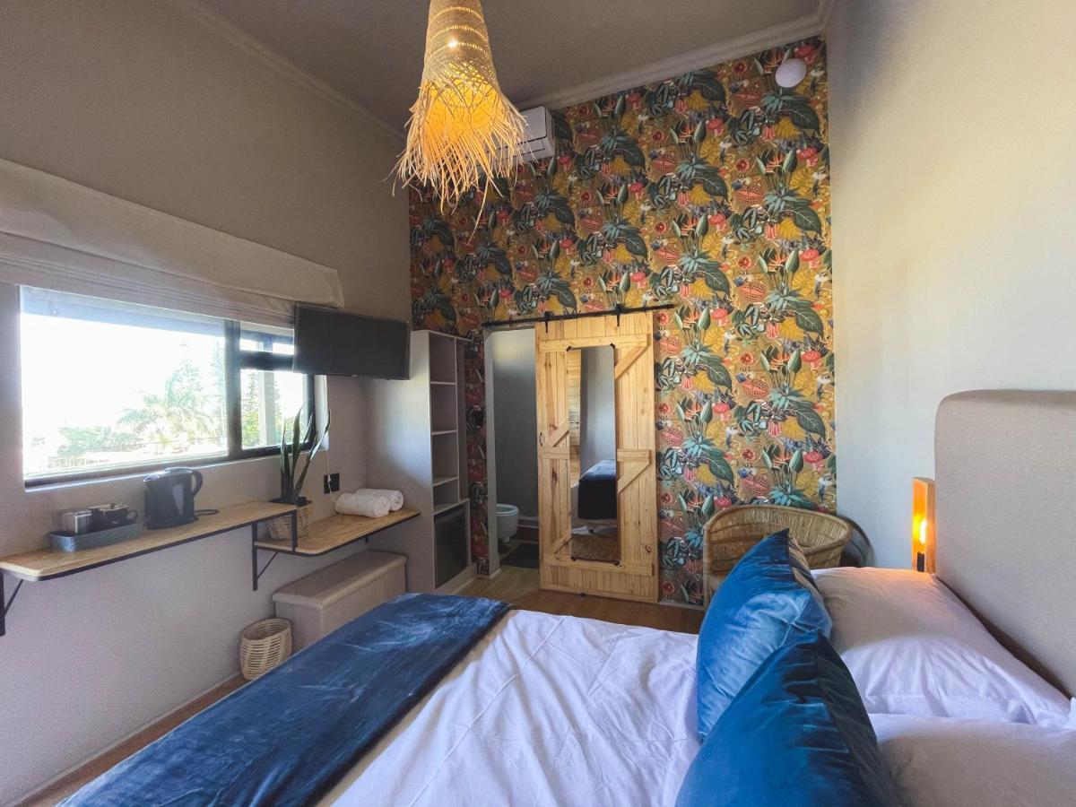 Le Bezz Guesthouse Баллито Экстерьер фото